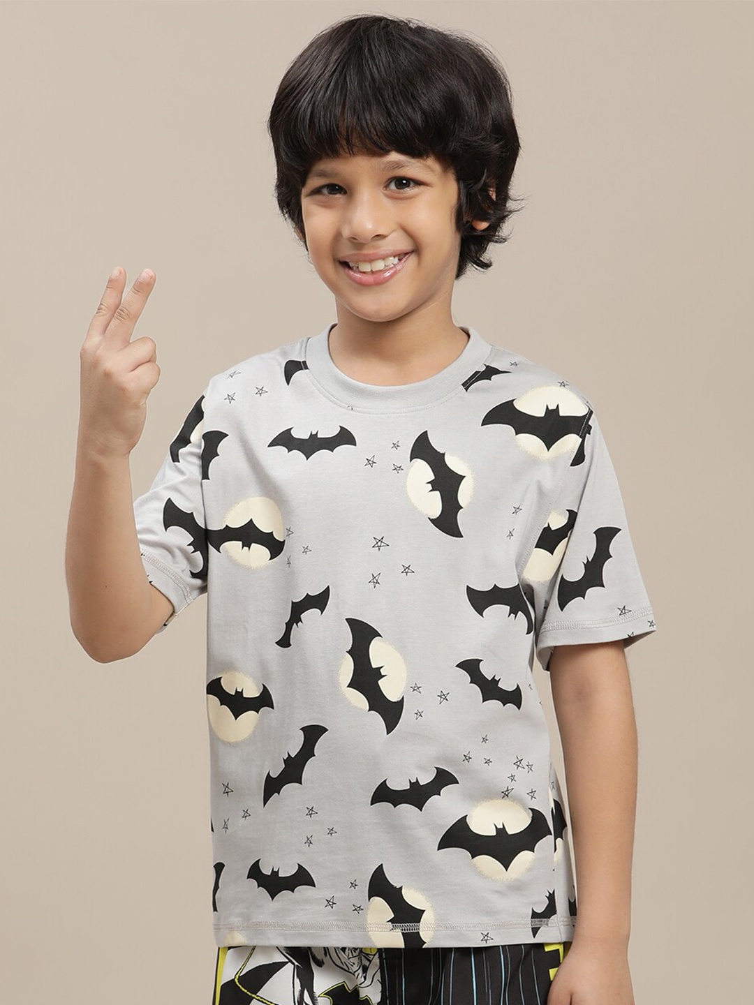 

Kids Ville Boys Batman Printed Pure Cotton Round Neck Tshirt, Grey