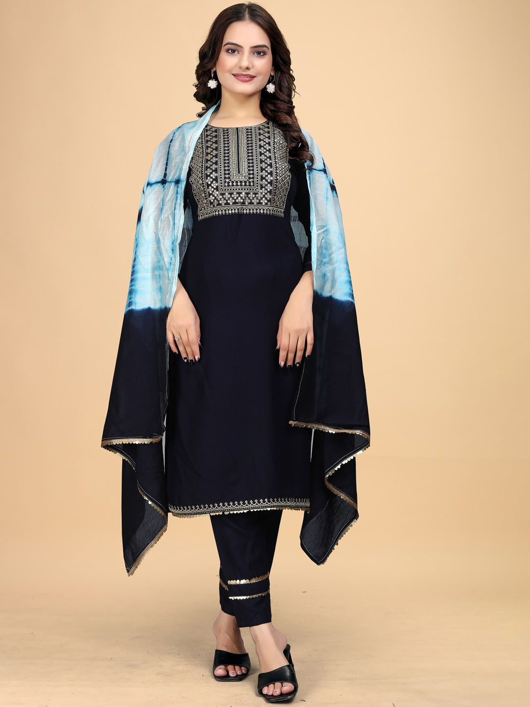 

Kandora Yoke Design Regular Kurta with Trousers & With Dupatta, Navy blue