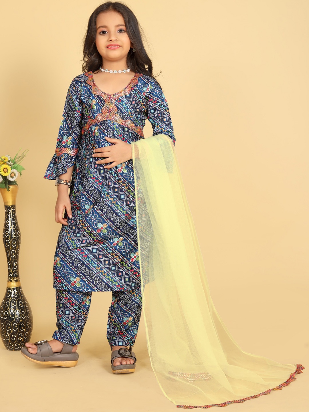 

BAESD Girls Floral Printed Kurta with Pyjama & Dupatta, Navy blue