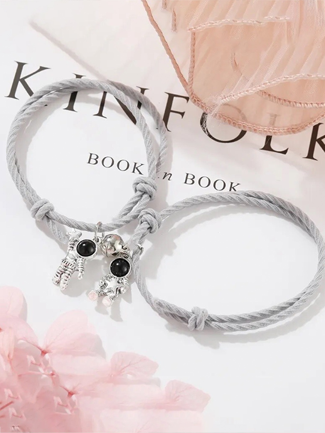 

MEENAZ Set of 2 Silver-Plated Couple Charm Bracelets