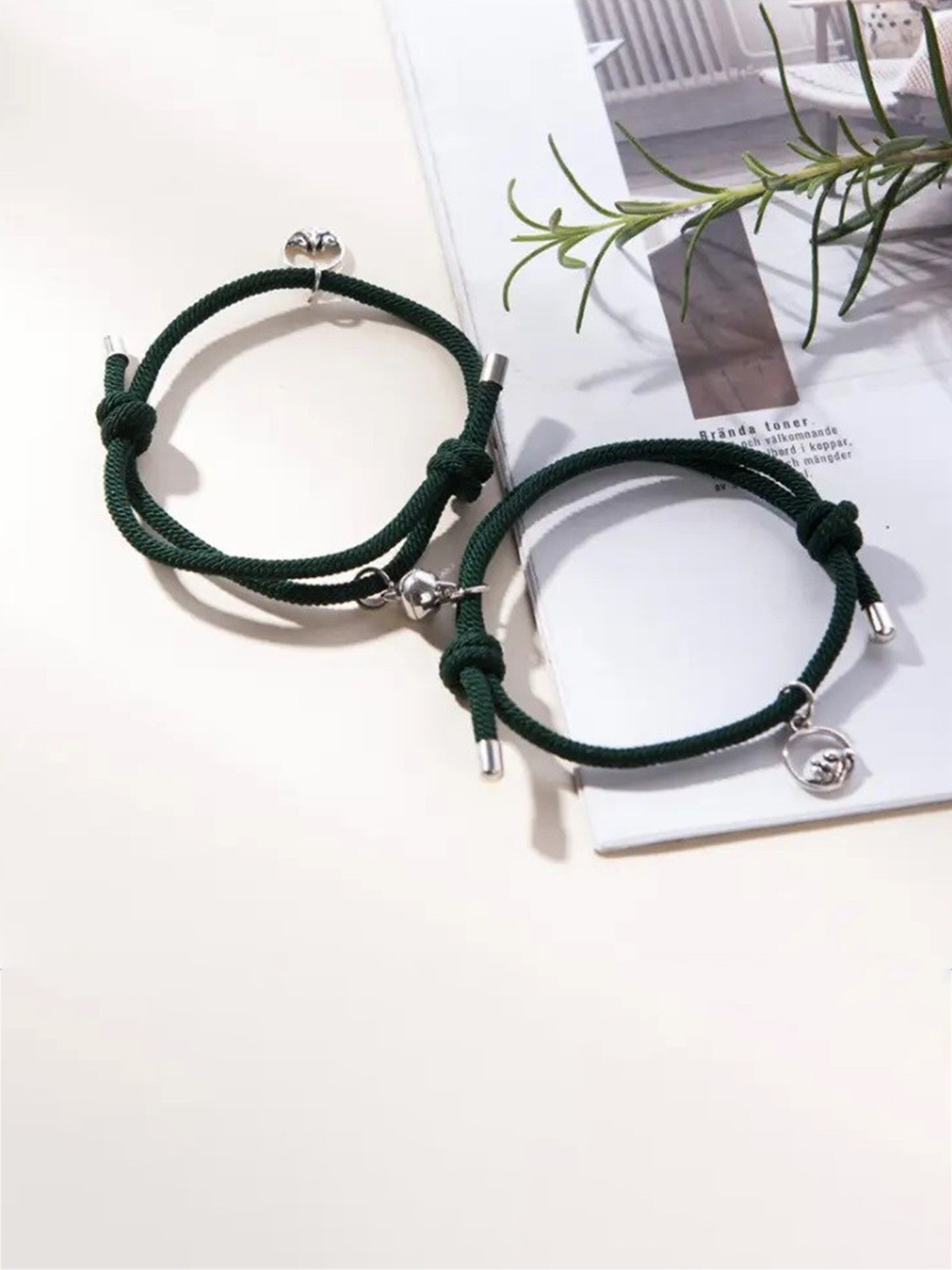

MEENAZ Set of 2 Silver-Plated Couple Charm Bracelets