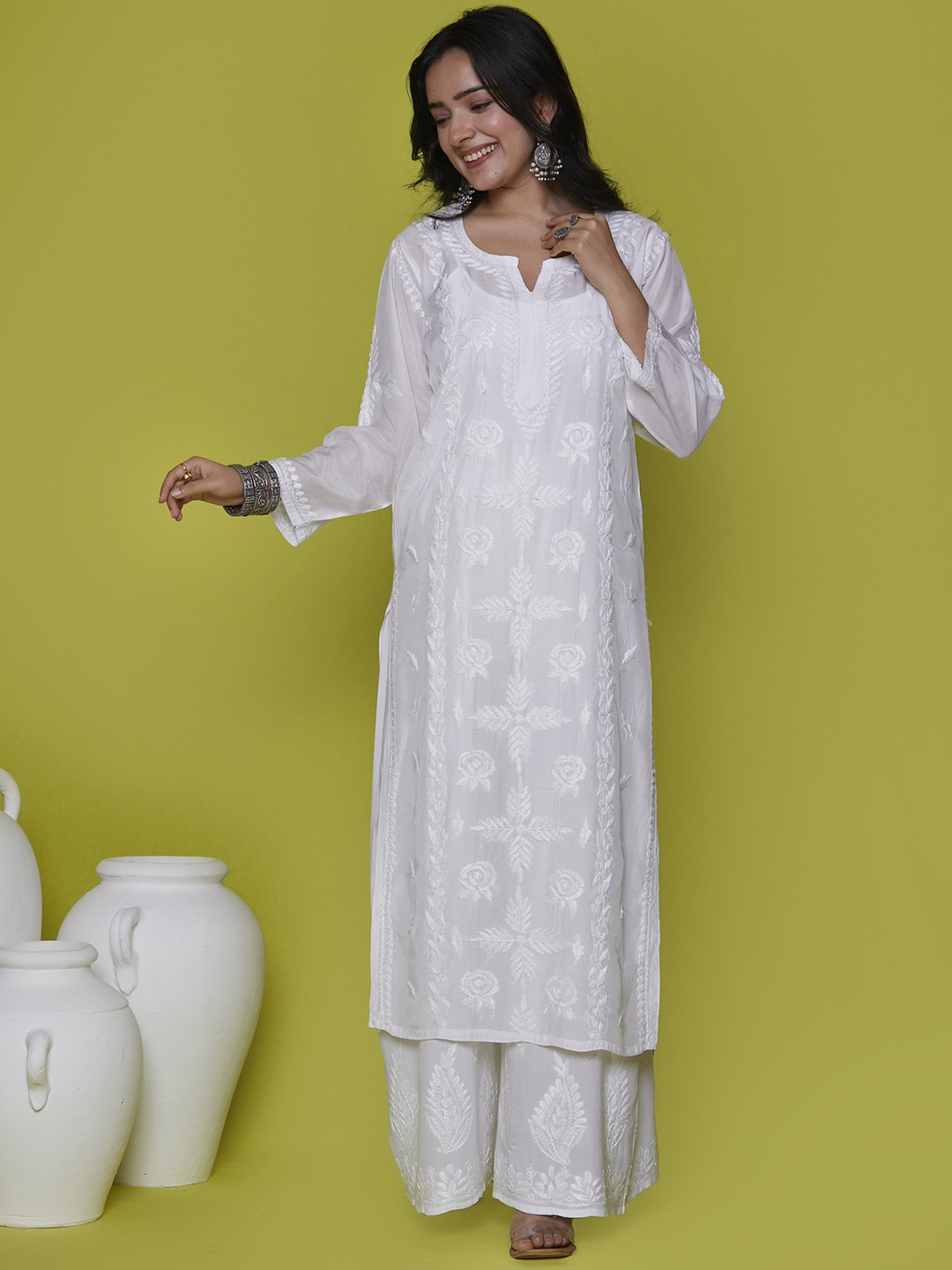 

House of Chikankari Women Geometric Embroidered Flared Sleeves Kurta, White