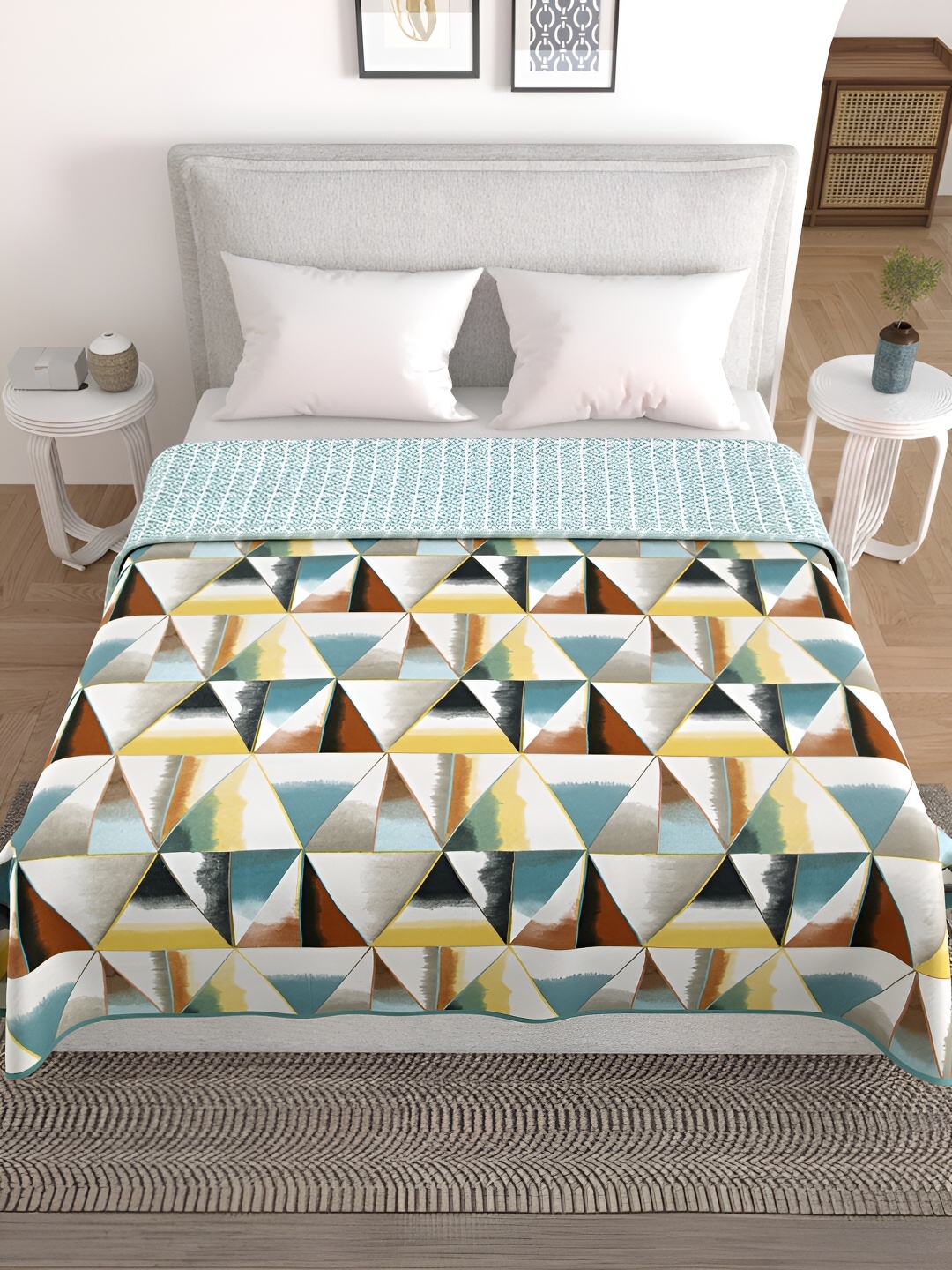 

HOME AFFAIRS White & Blue Geometric AC Room 300 GSM Double Bed Dohar