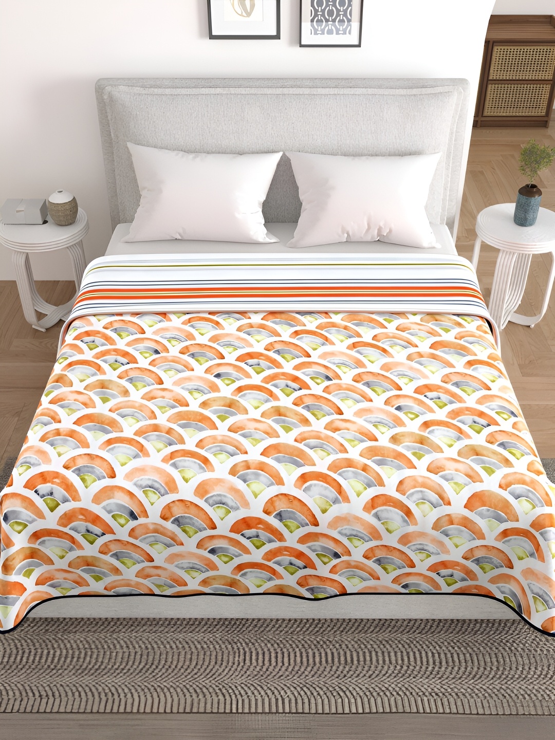 

HOME AFFAIRS Red & White Geometric Cotton AC Room 300 GSM Double Bed Dohar