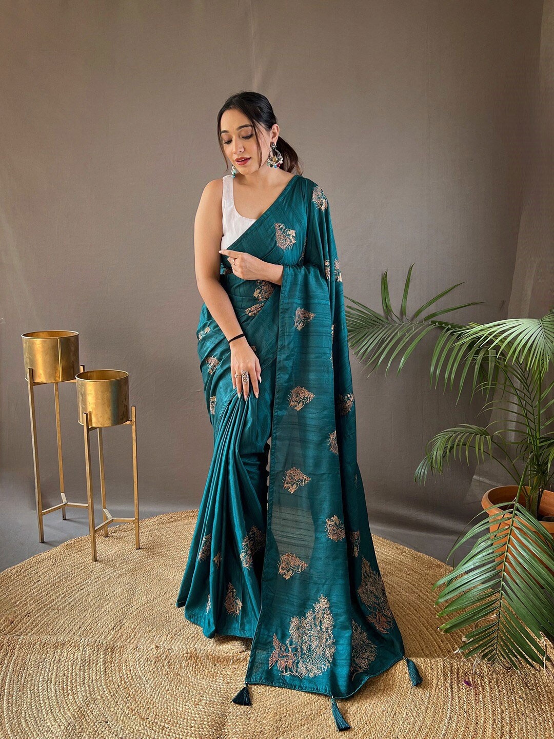

SGF11 Ethnic Motifs Embroidered Chanderi Saree, Teal