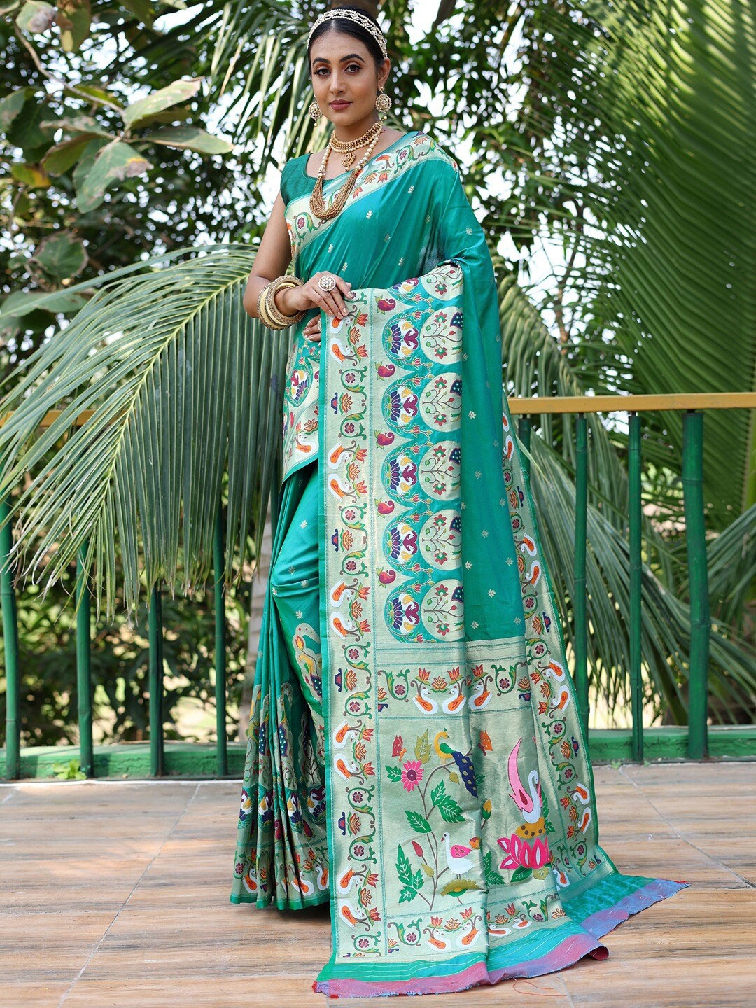 

SGF11 Ethnic Motifs Woven Design Zari Kanjeevaram Saree, Blue