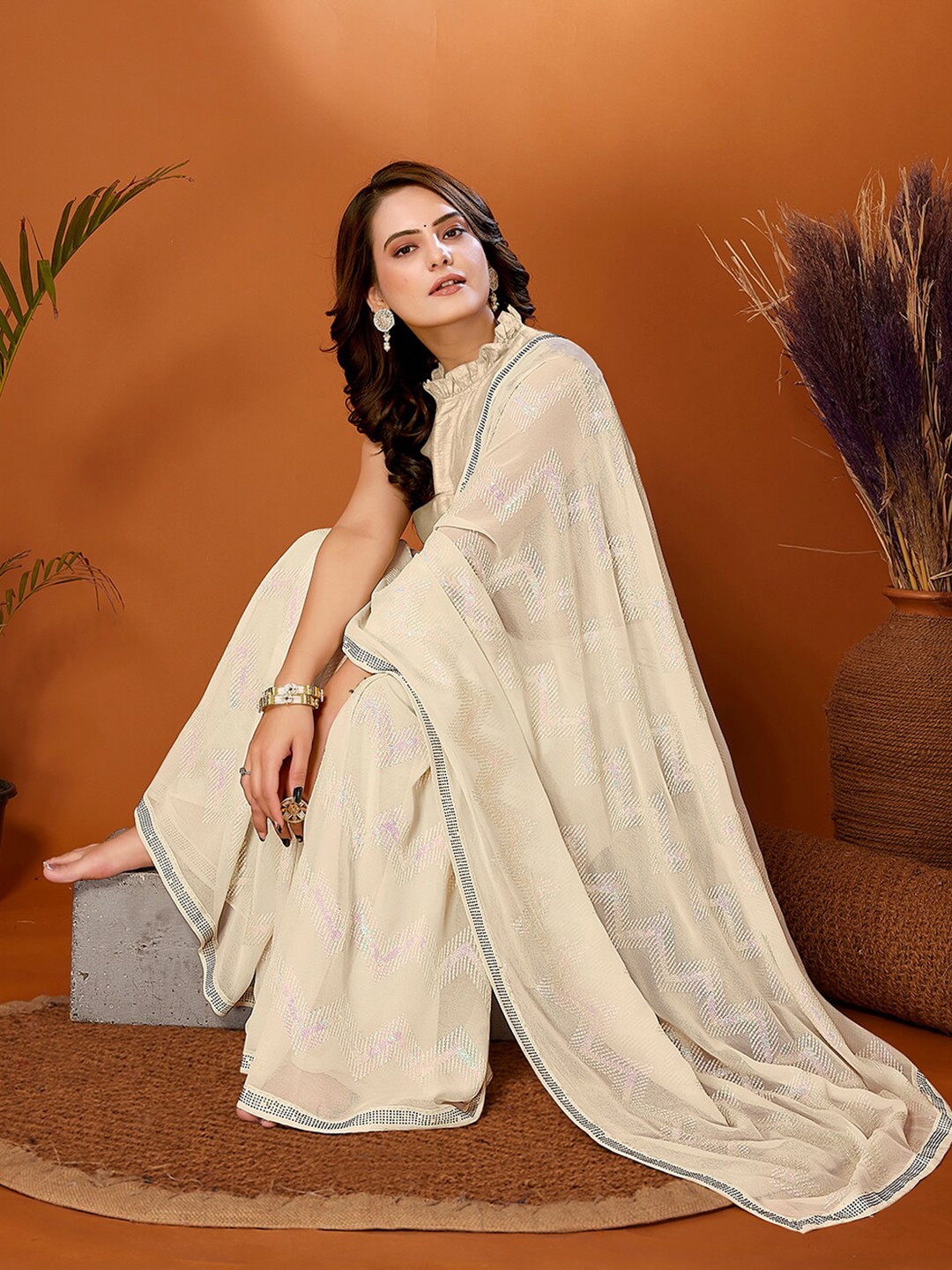 

FABMORA Geometric Embellished Sequinned Saree, Cream