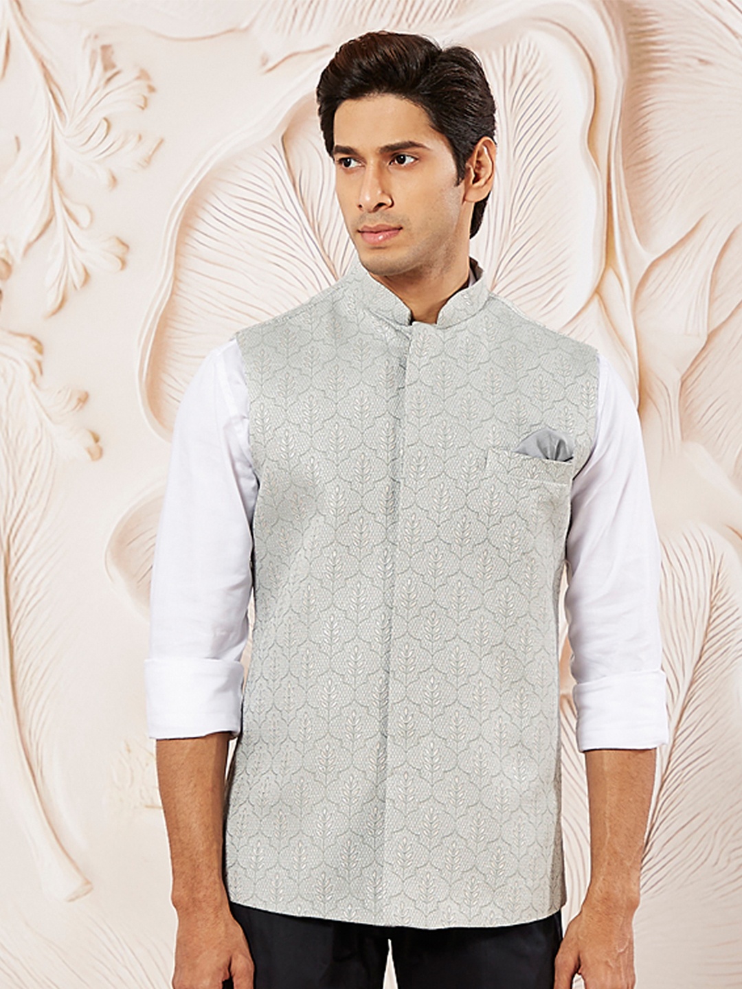 

VASTRAMAY Leaf Motif Woven Nehru Jacket, Grey