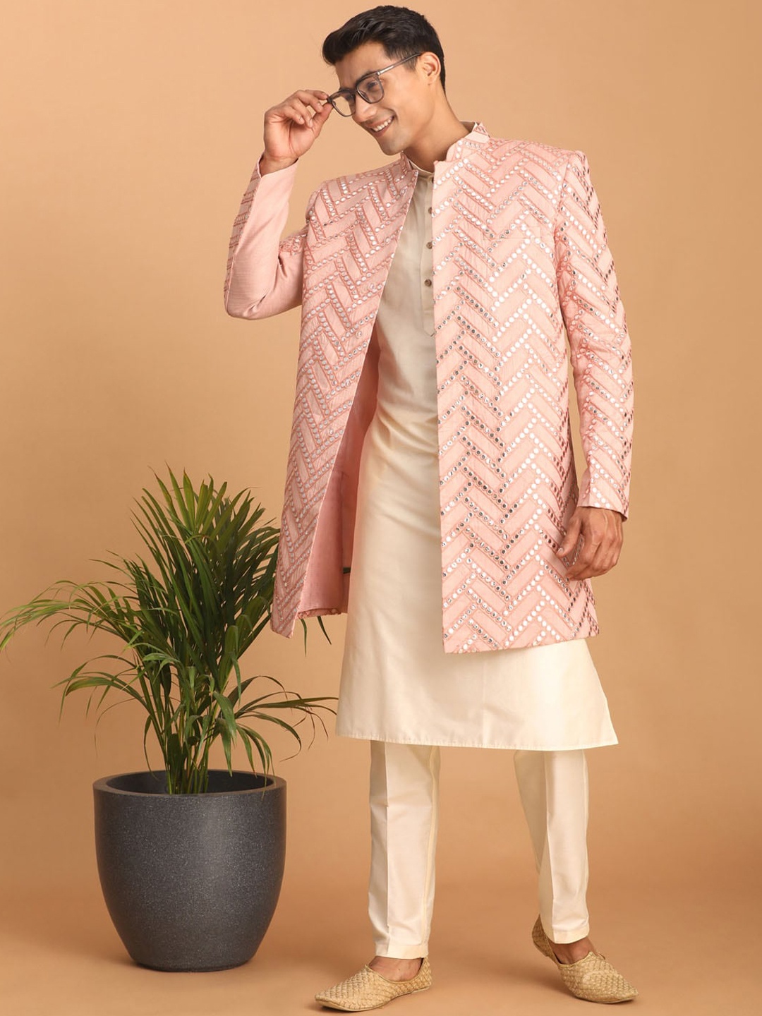 

VASTRAMAY Slim-Fit Embroidered Mirror Work Sherwani Set, Pink