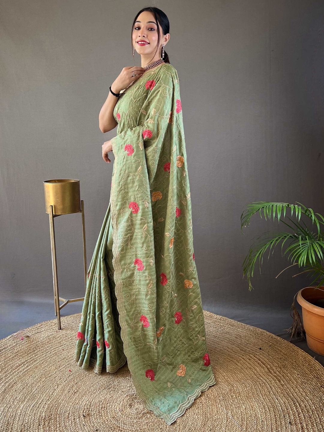 

Mitera Green & Red Floral Embroidered Tussar Saree