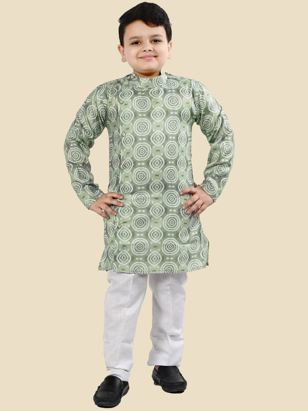 

BT DEZINES Boys Printed Angrakha Pure Cotton Straight Kurta with Pyjamas, Green