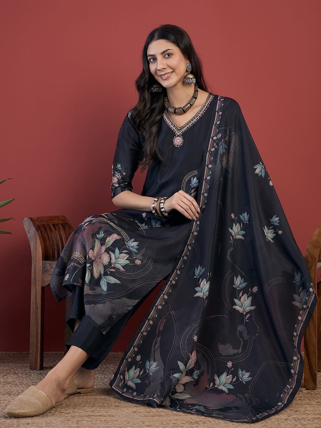 

Anouk Floral Printed Regular Thread Work Straight Kurta With Trousers & Dupatta, Black