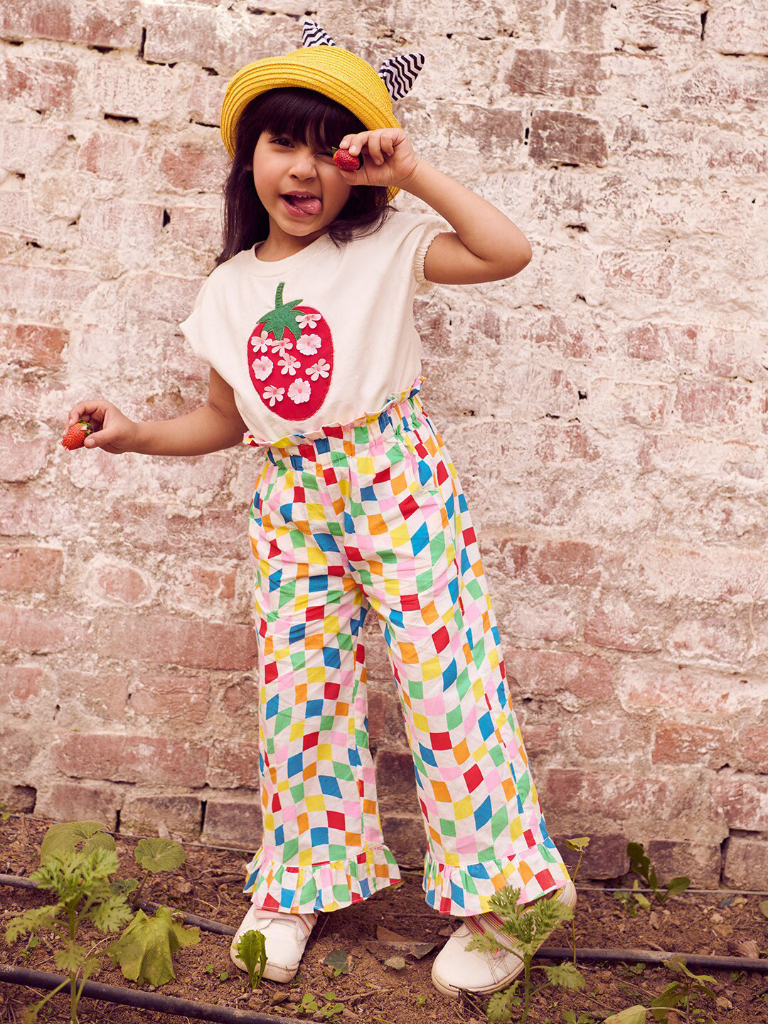 

Somersault Girls Round Neck Short Sleeves Printed Cotton Top with Pyjama, White