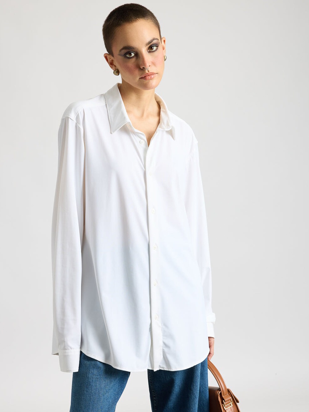 

FREAKINS Spread Collar Long Sleeves Casual Shirt, White