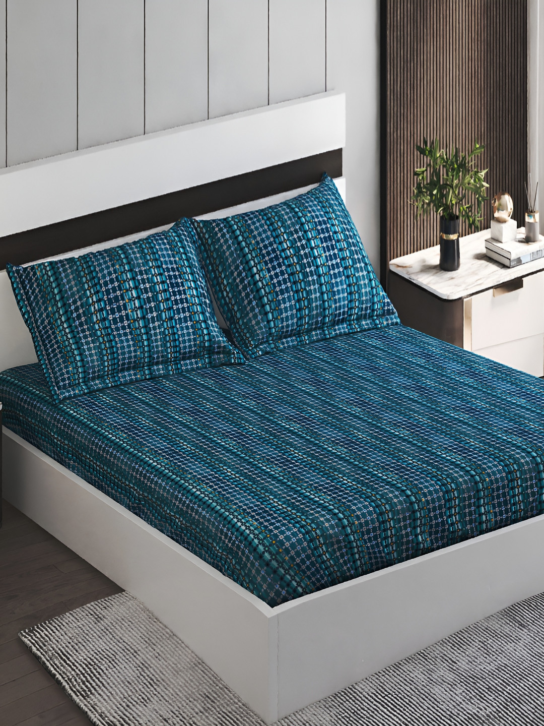 

Home Centre Blue & Beige Geometric Cotton 144 TC King Bedsheet with 2 Pillow Covers