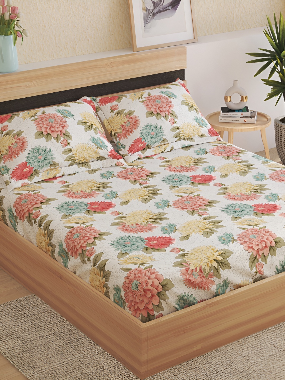 

Home Centre Cream-Coloured & Red Floral Cotton 144 TC King Bedsheet with 2 Pillow Covers