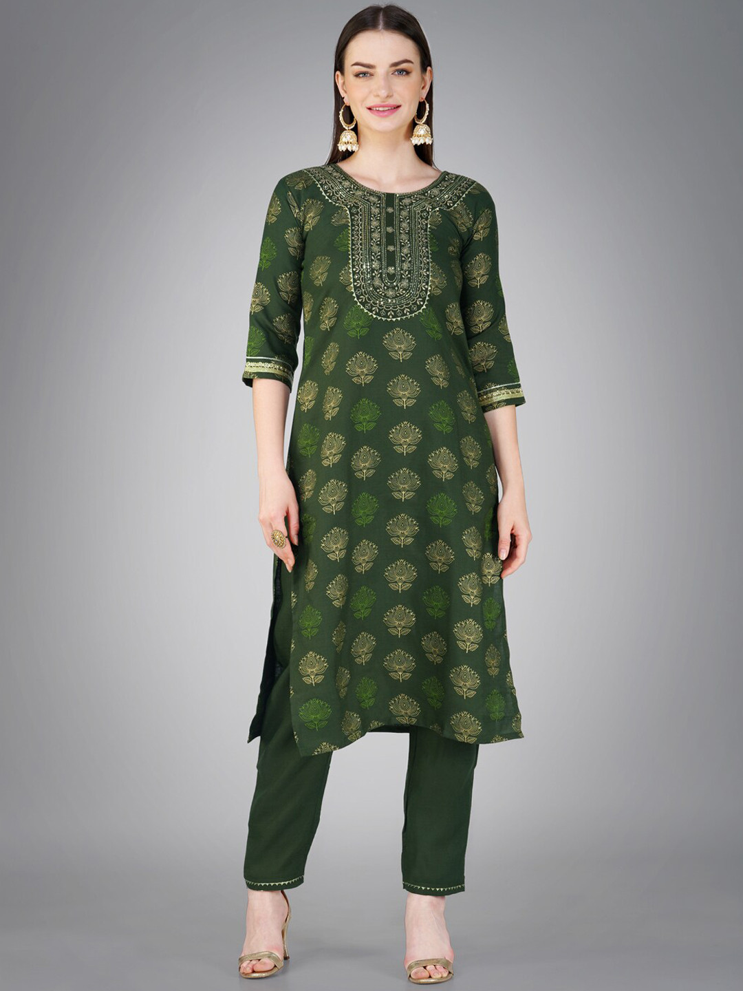 

ARADHNA Ethnic Motifs Printed Round Neck Sequinned Kurta with Pyjamas, Green