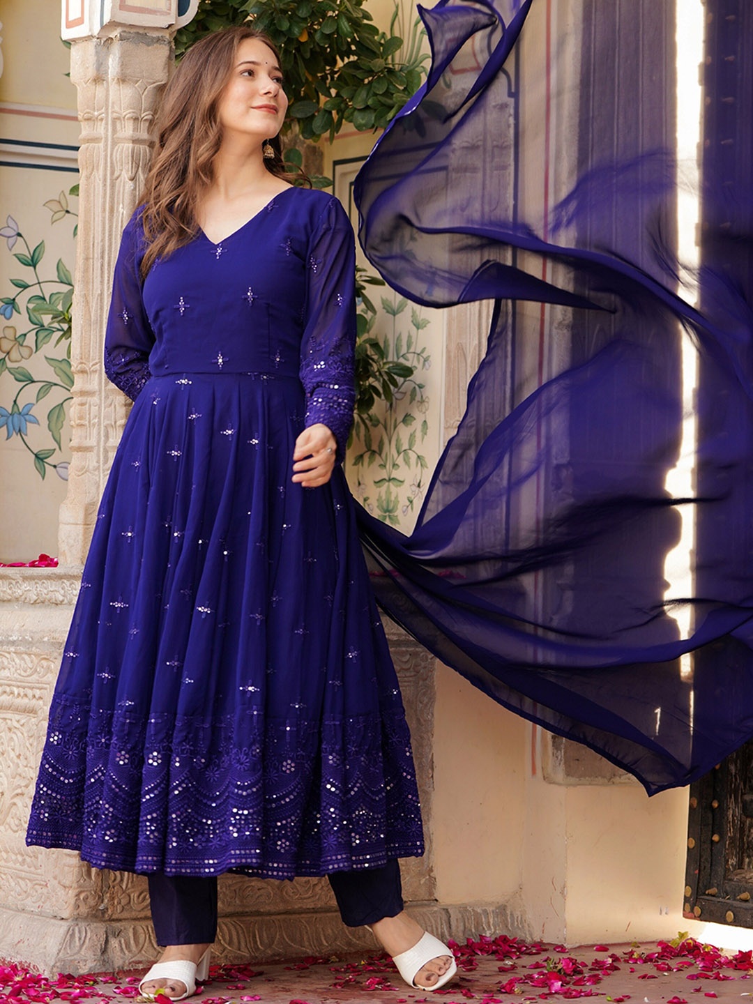 

VAANI CREATION Floral Embroidered Sequinned Anarkali Kurta with Trouser & Dupatta, Navy blue