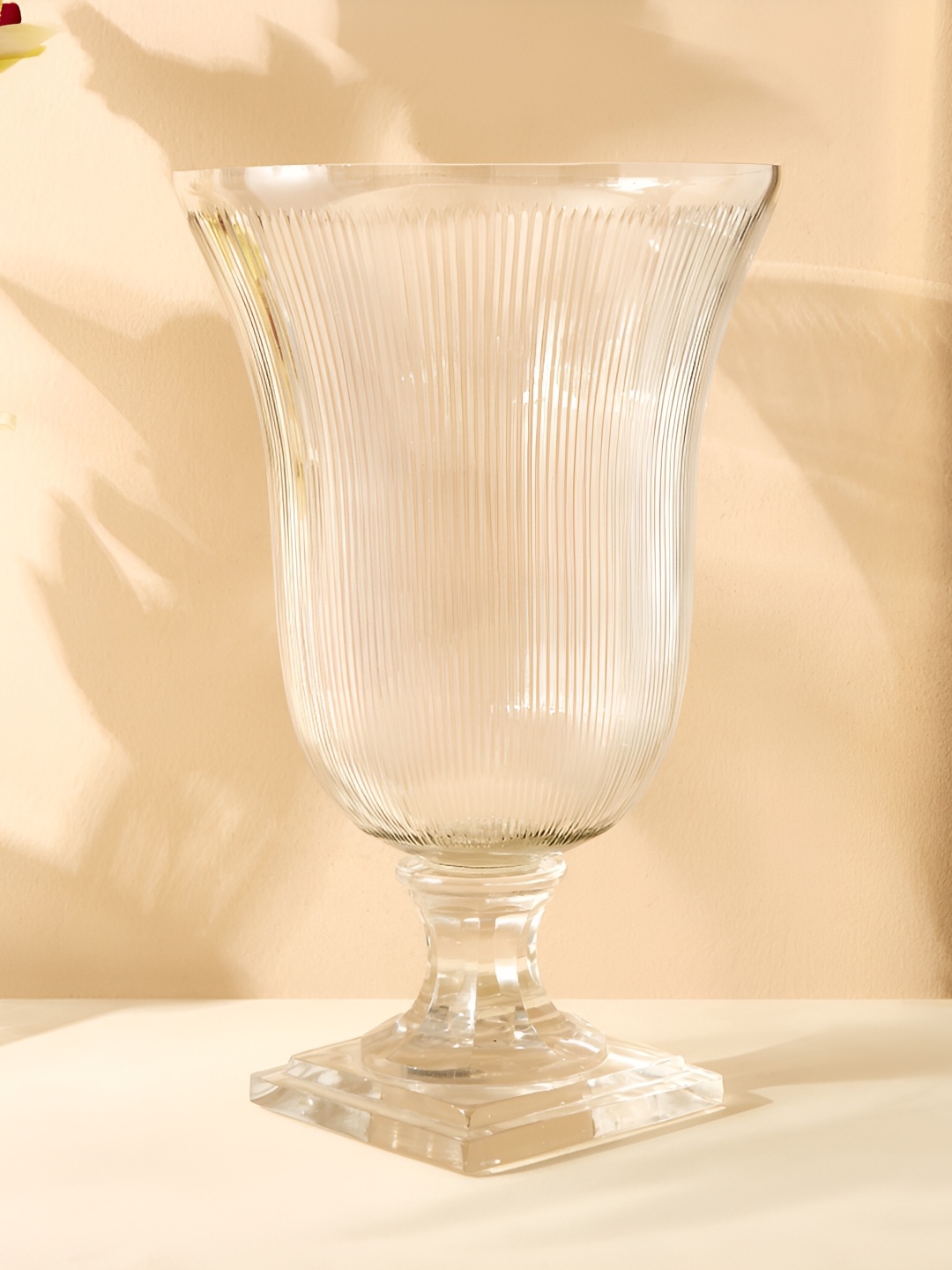 

Home Centre Hoovu Flynn Transparent Glass Vase