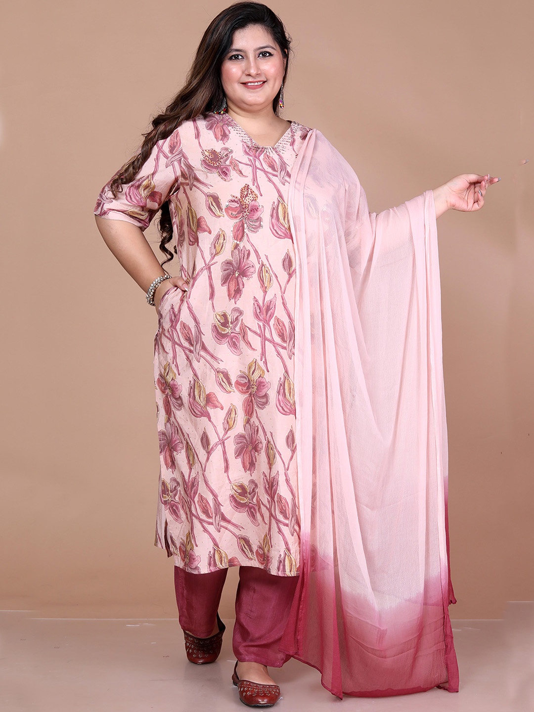 

madam PLUS V Neck Floral Printed Regular Kurta with Trouser & Dupatta, Pink