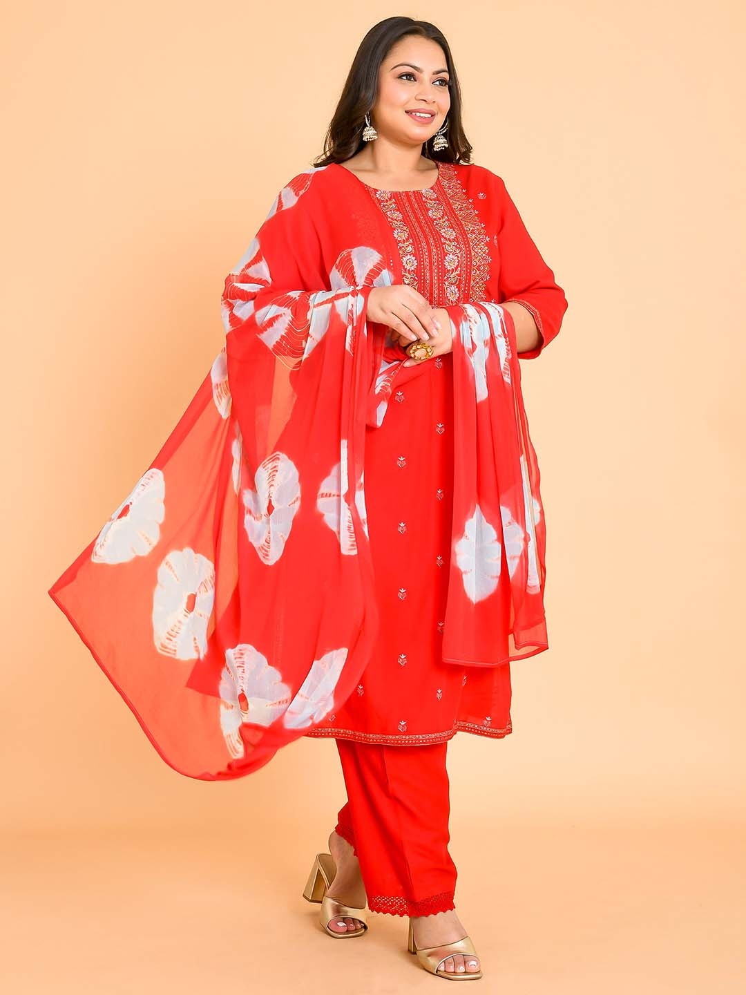 

madam PLUS Round Neck Floral Embroidered Straight Kurta with Trouser & Dupatta, Red