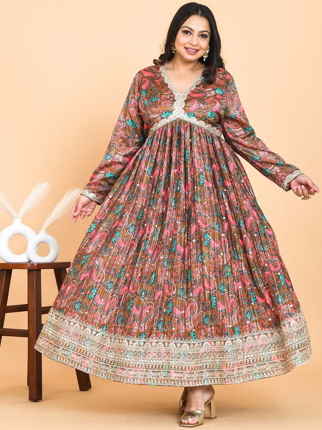 

madam PLUS V -Neck Long Sleeves Floral Printed Gotta Patti Anarkali Kurta with Dupatta, Brown