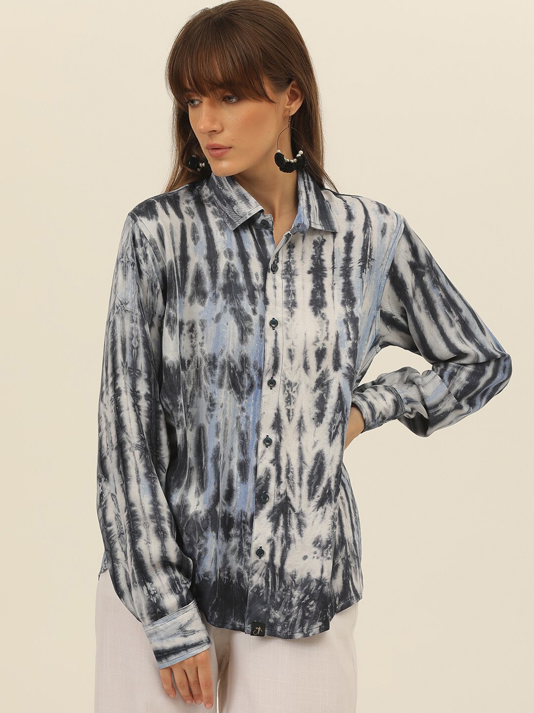 

JAVINISHKA Women Comfort Opaque Printed Casual Shirt, Blue