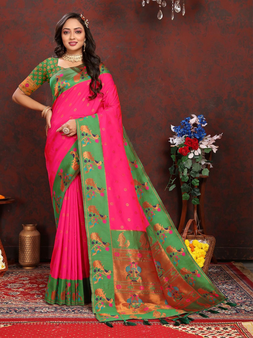 

PATIALAPICKS Woven Design Zari Pure Silk Paithani Saree, Pink