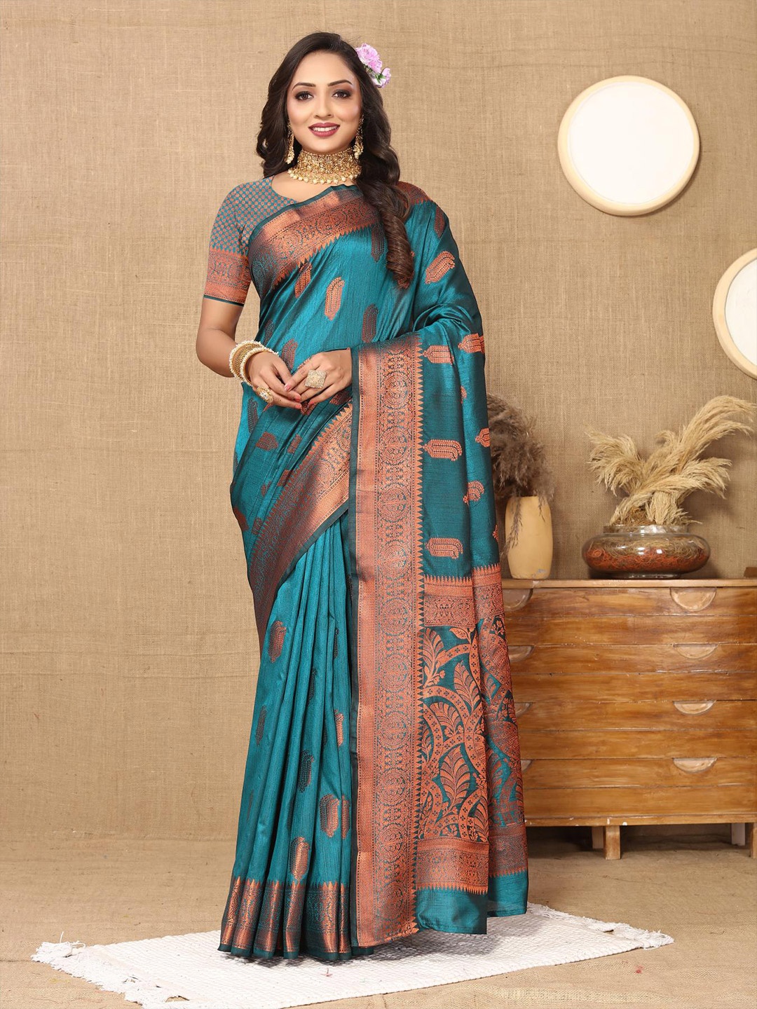 

PATIALAPICKS Ethnic Motifs Woven Design Zari Pure Silk Paithani Saree, Green
