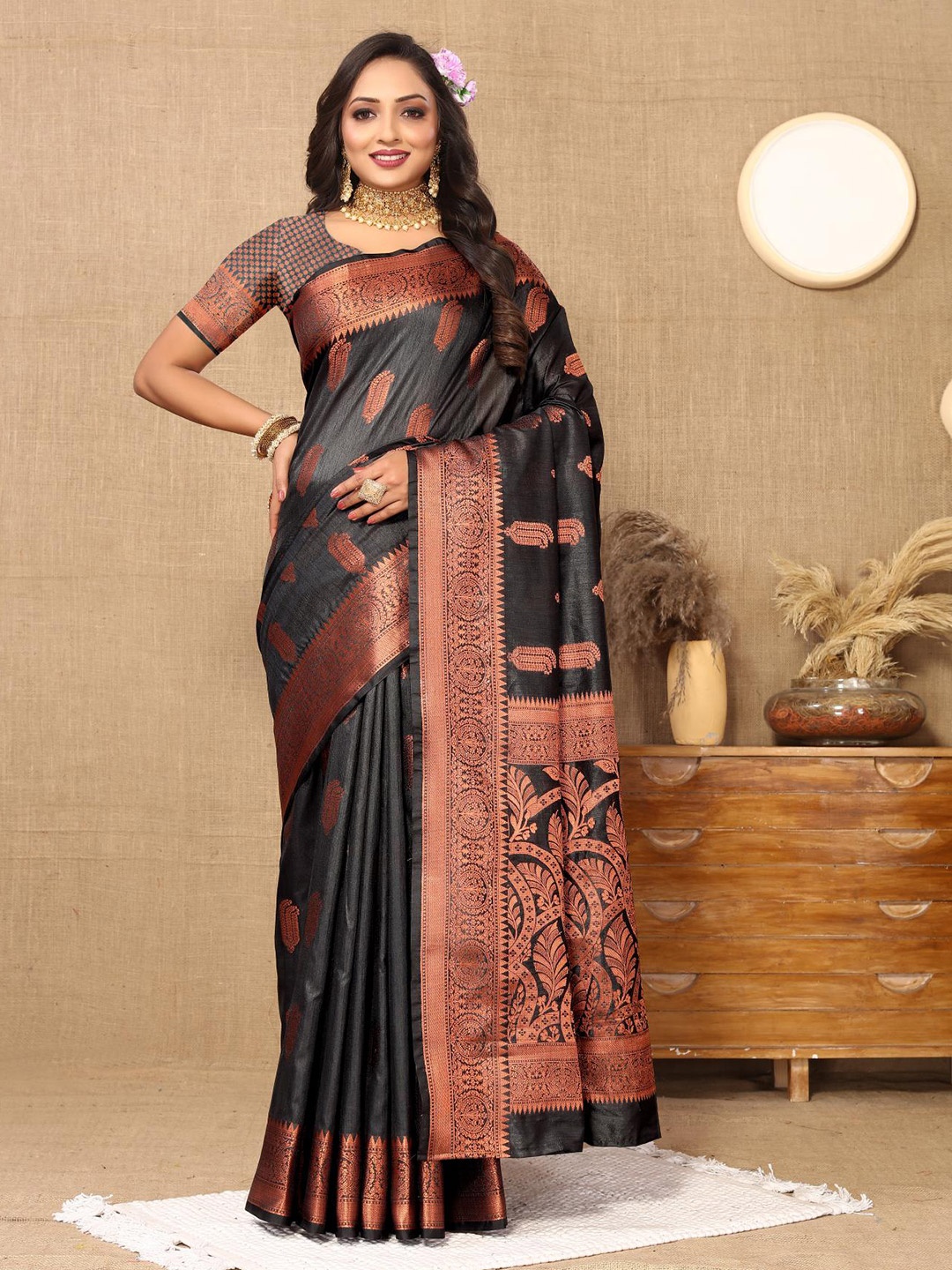 

PATIALAPICKS Woven Design Zari Pure Silk Paithani Saree, Black