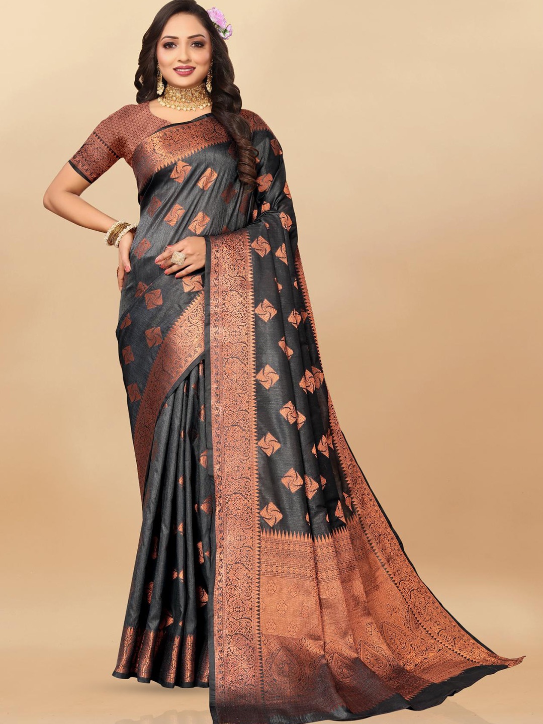 

PATIALAPICKS Woven Design Zari Pure Silk Paithani Saree, Black