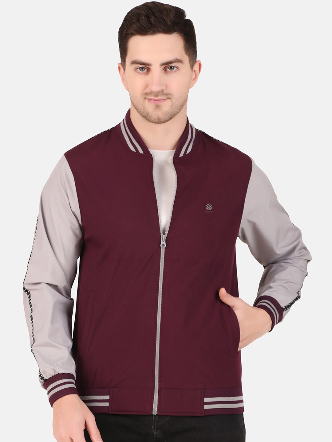 

WELL QUALITY Windcheater Lightweight Dry Fit Sporty Jacket, Maroon
