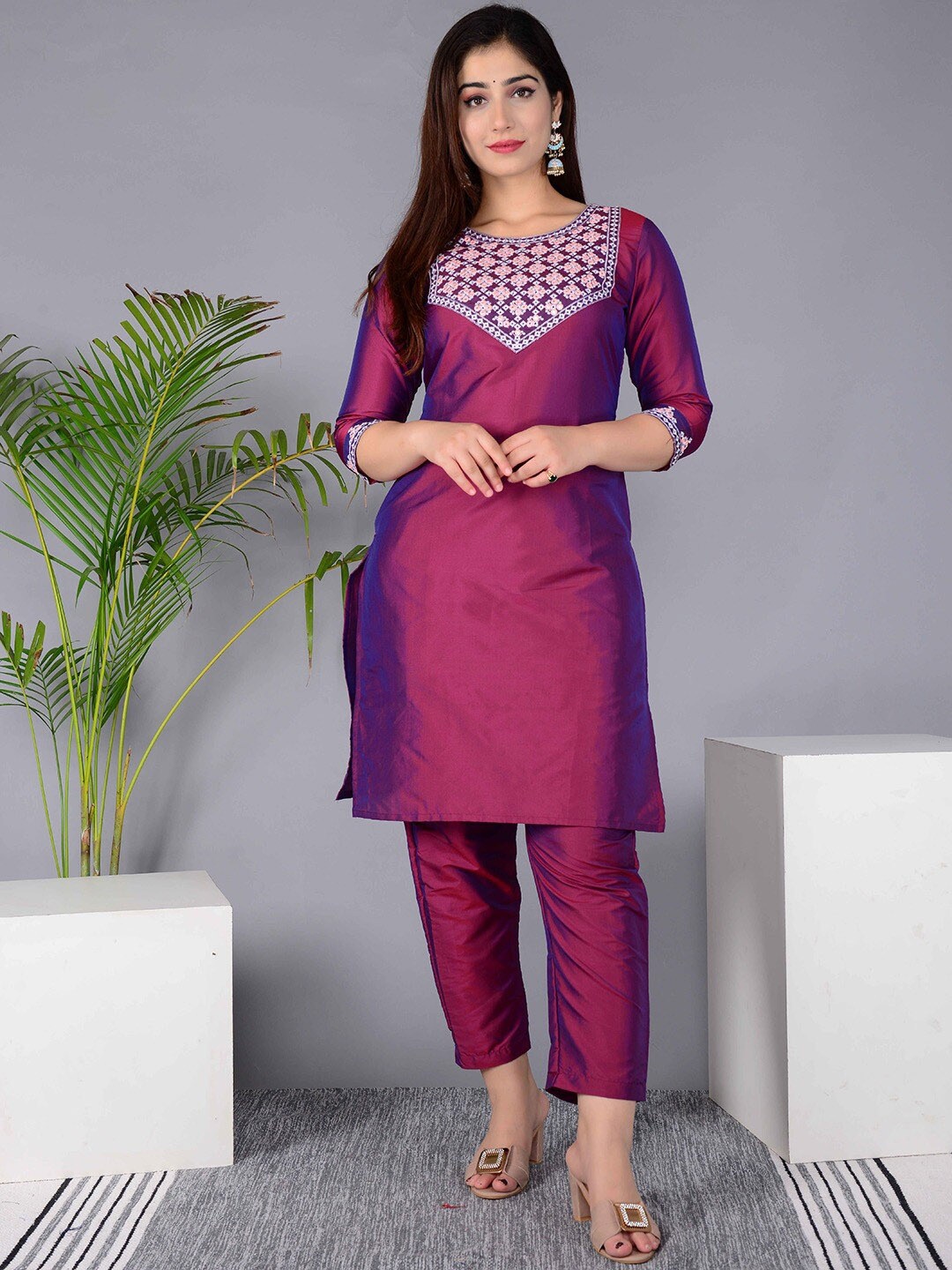 

BAESD Floral Yoke Design Round Neck Thread Work Kurta with Trousers, Purple