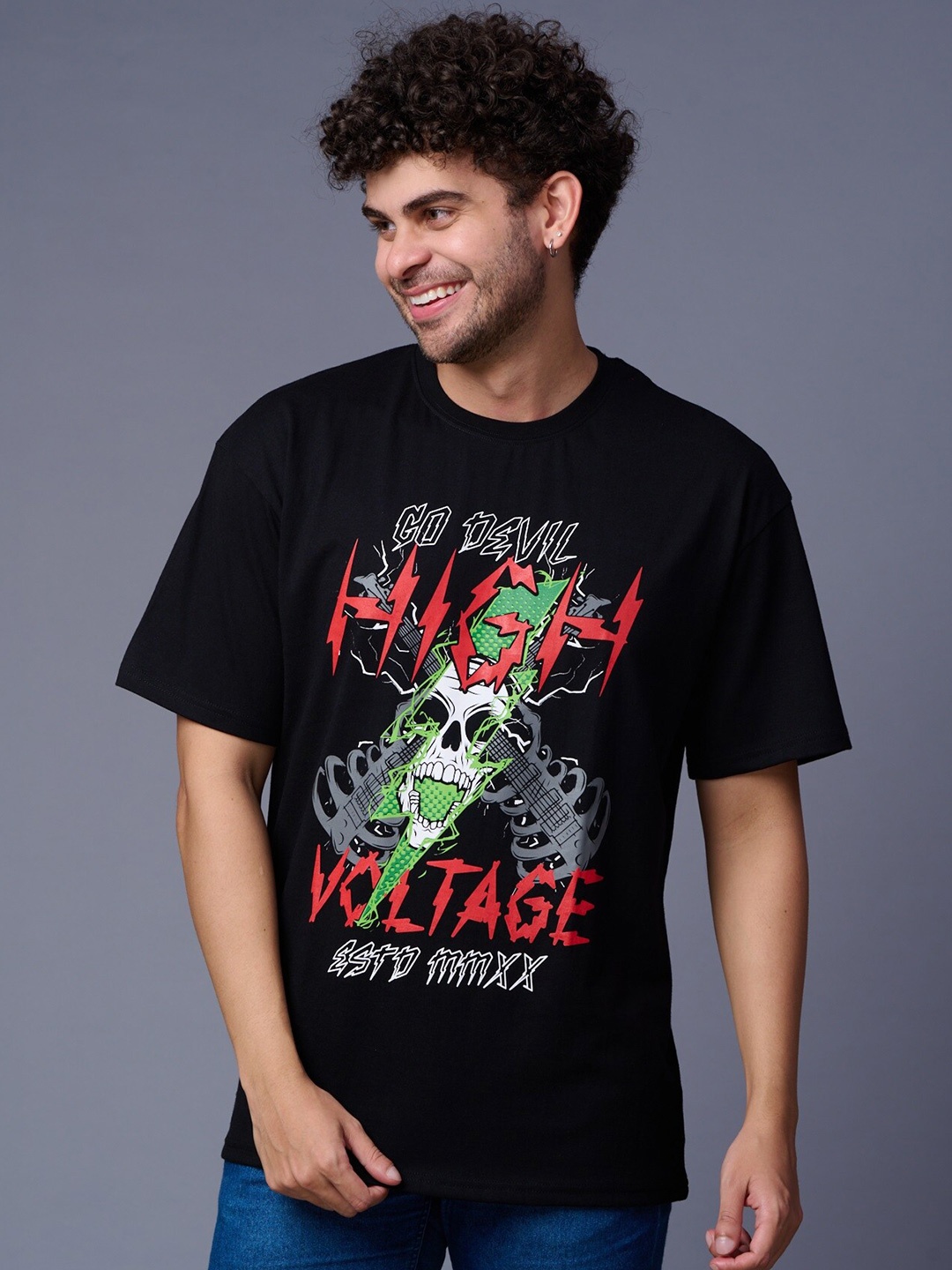 

GO DEVIL Men Typography Printed Drop-Shoulder Sleeves T-shirt, Black