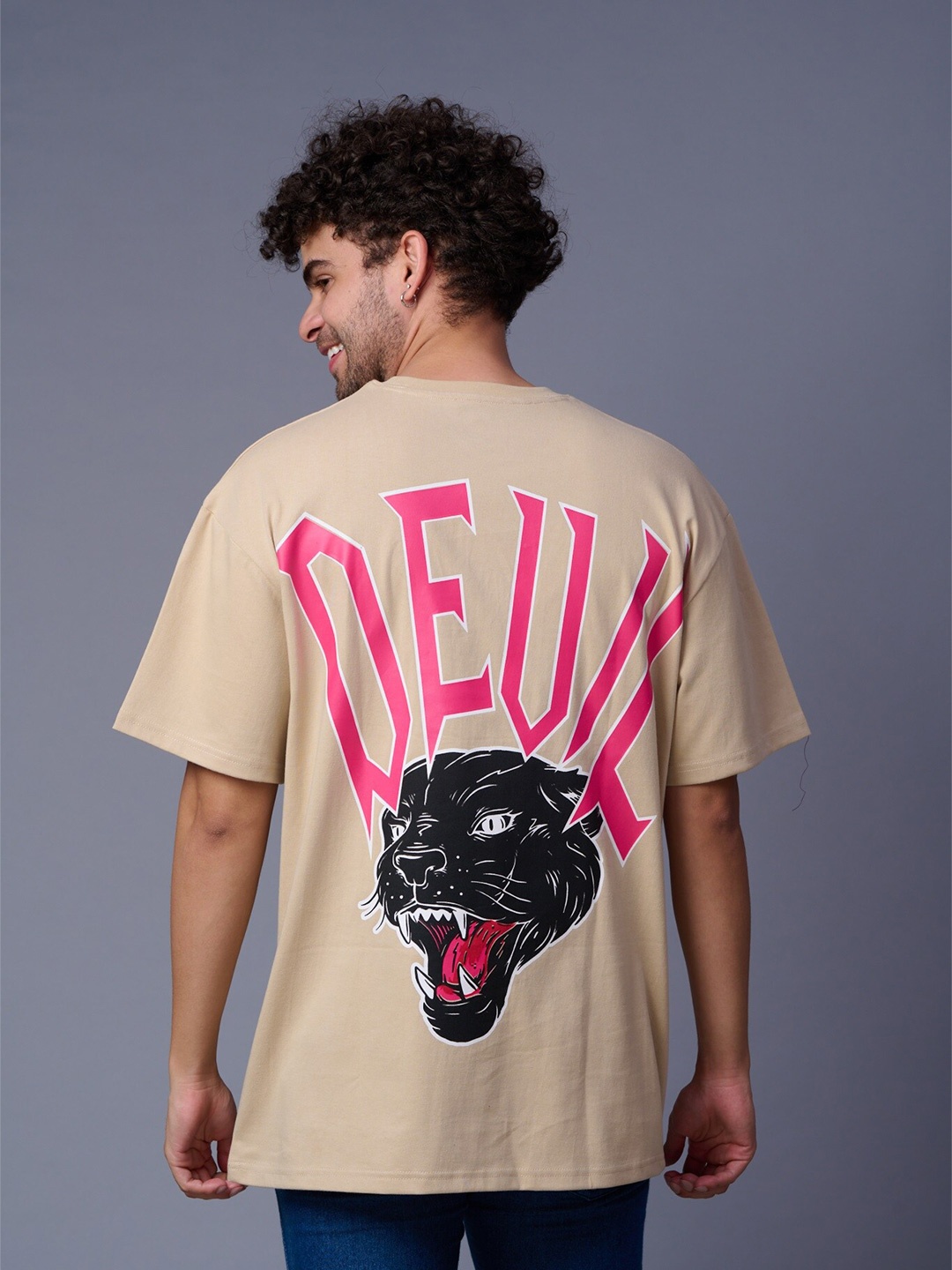 

GO DEVIL Men Typography Printed Drop-Shoulder Sleeves T-shirt, Beige