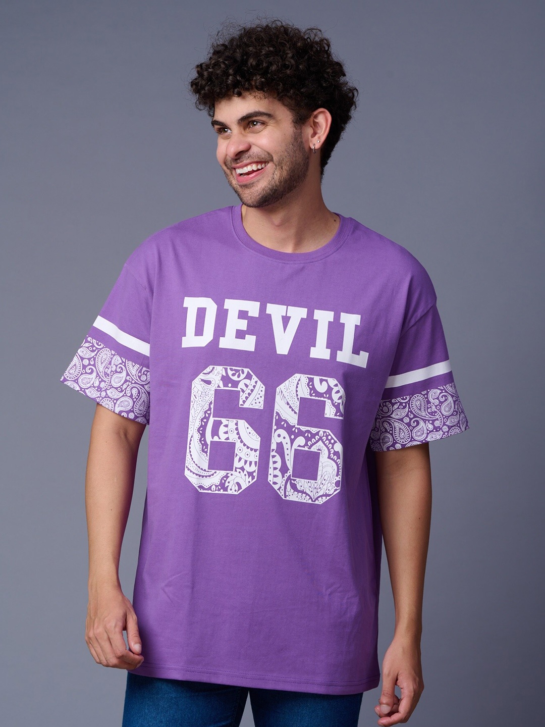 

GO DEVIL Men Typography Printed Drop-Shoulder Sleeves T-shirt, Purple