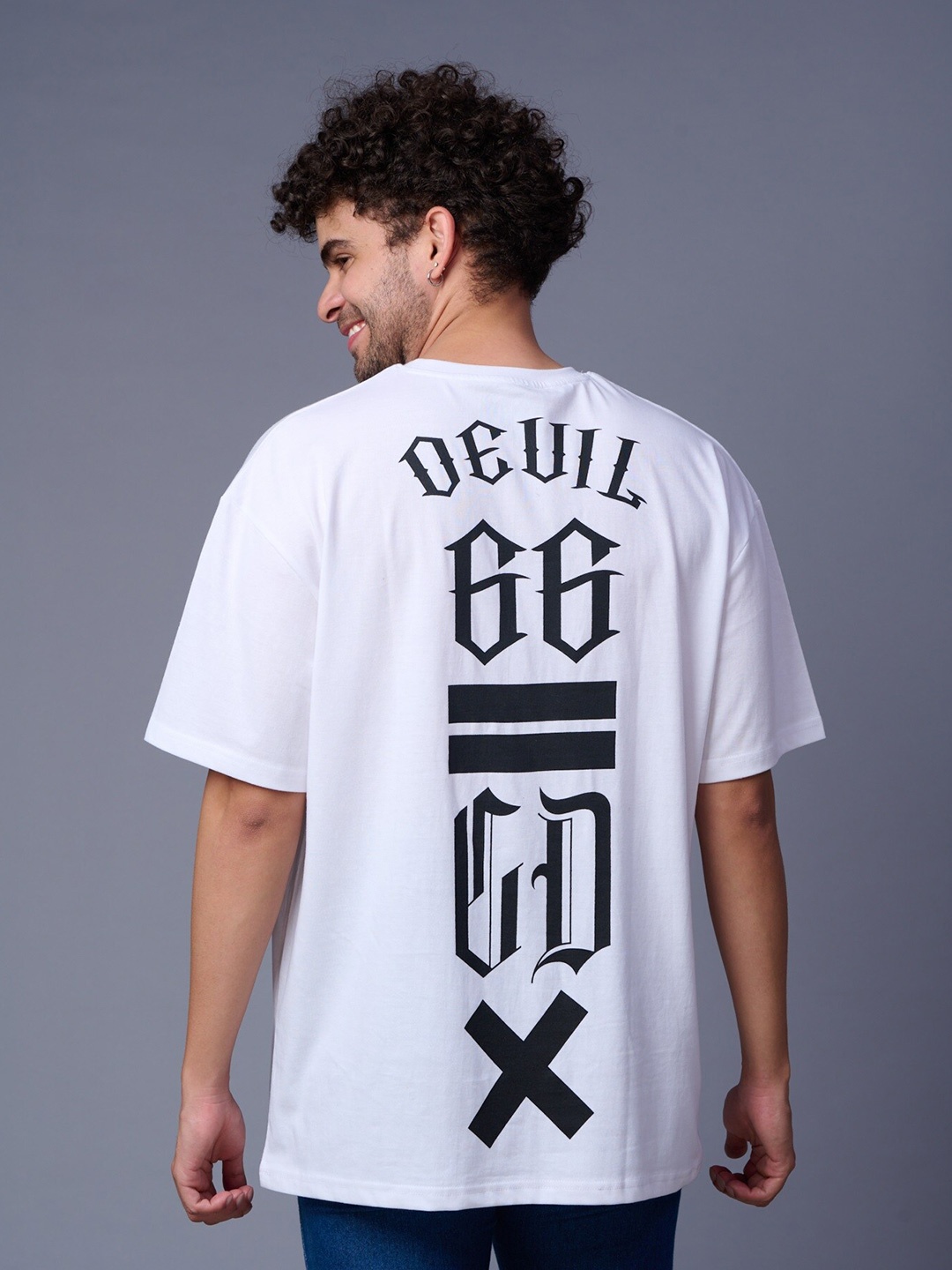 

GO DEVIL Men Typography Printed Drop-Shoulder Sleeves T-shirt, White