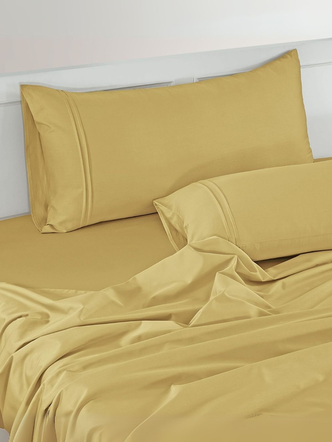 

Aurave Gold Toned Plain 400 TC Cotton Satin Flat King Bedsheet 2.74 m x 2.74 m