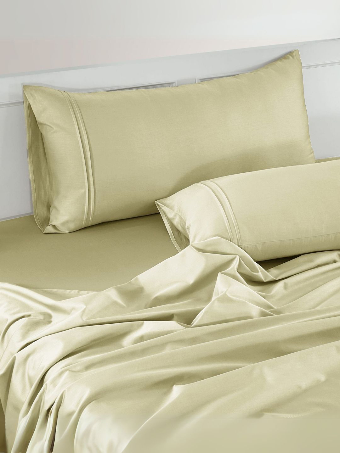 

Aurave Khaki Plain 400 TC Cotton Satin Flat King Bedsheet 2.74 m x 2.74 m
