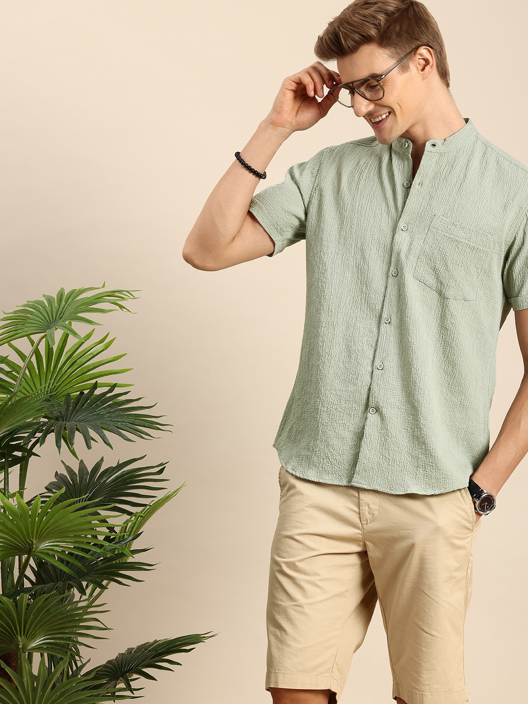 

Mast & Harbour Men Slim Fit Mandarin Collar Seersucker Casual Shirt, Green