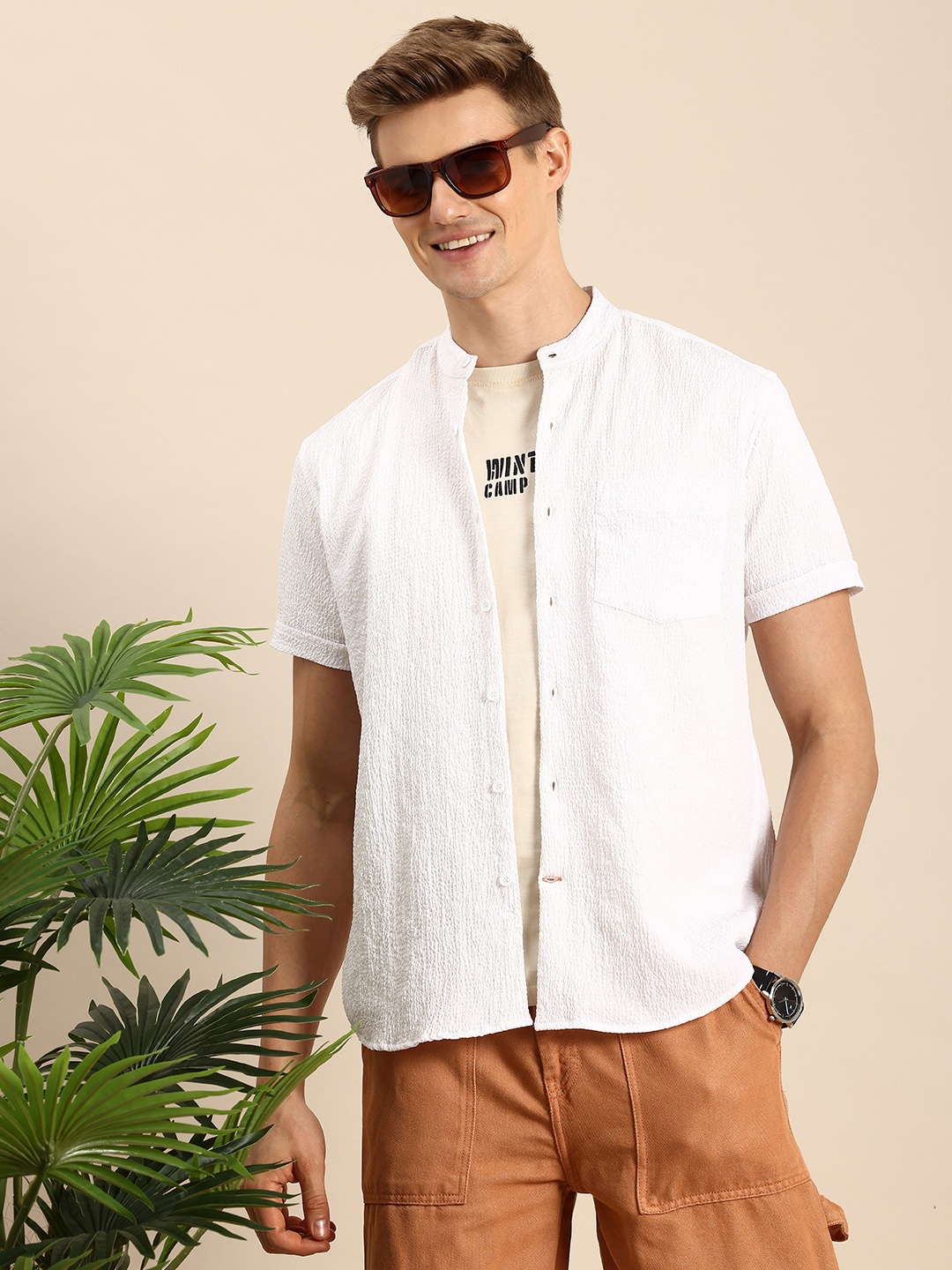 

Mast & Harbour Men Slim Fit Mandarin Collar Seersucker Casual Shirt, White