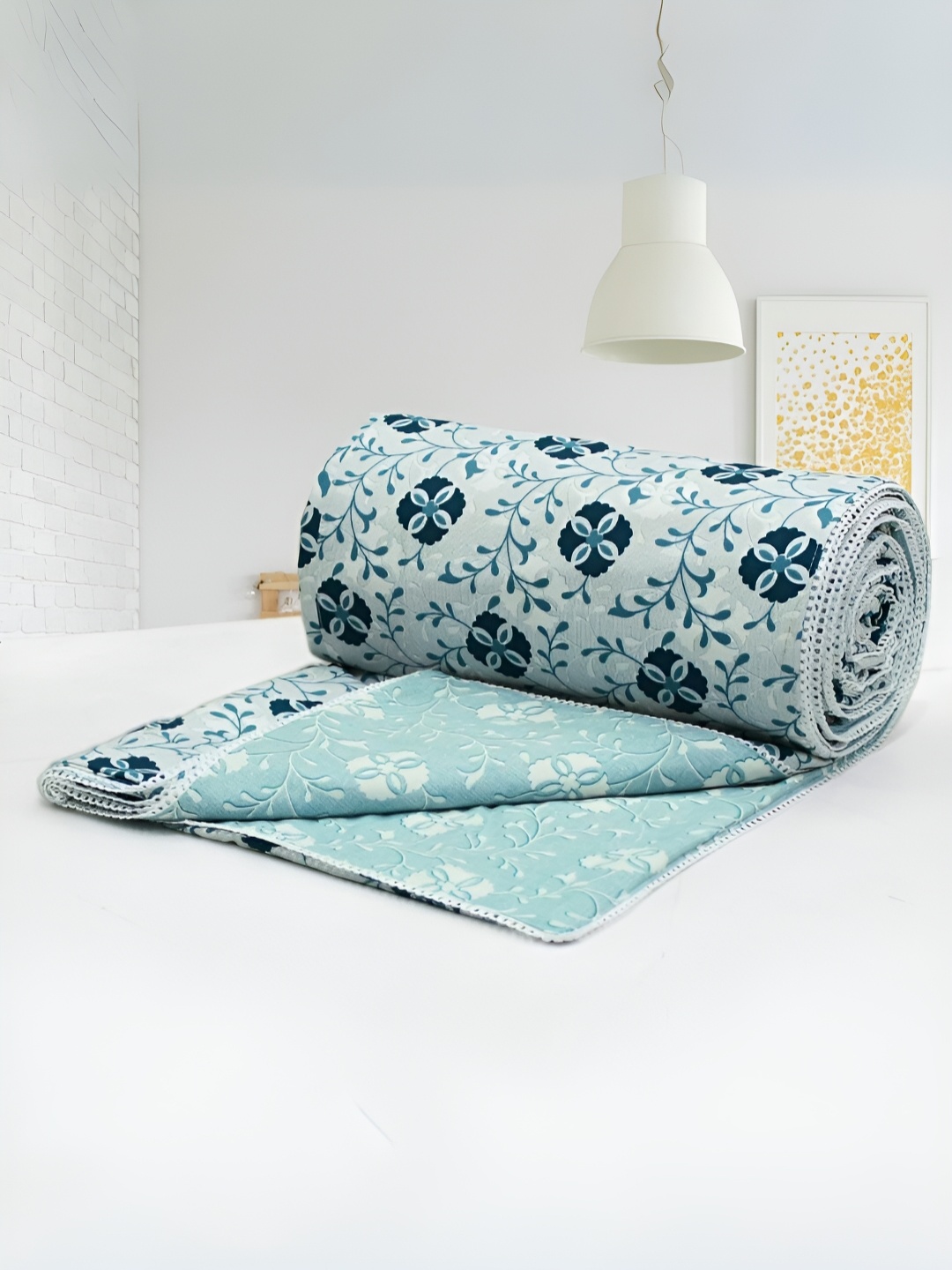 

Aurave Blue & White Floral AC Room 150 GSM Single Bed Dohar