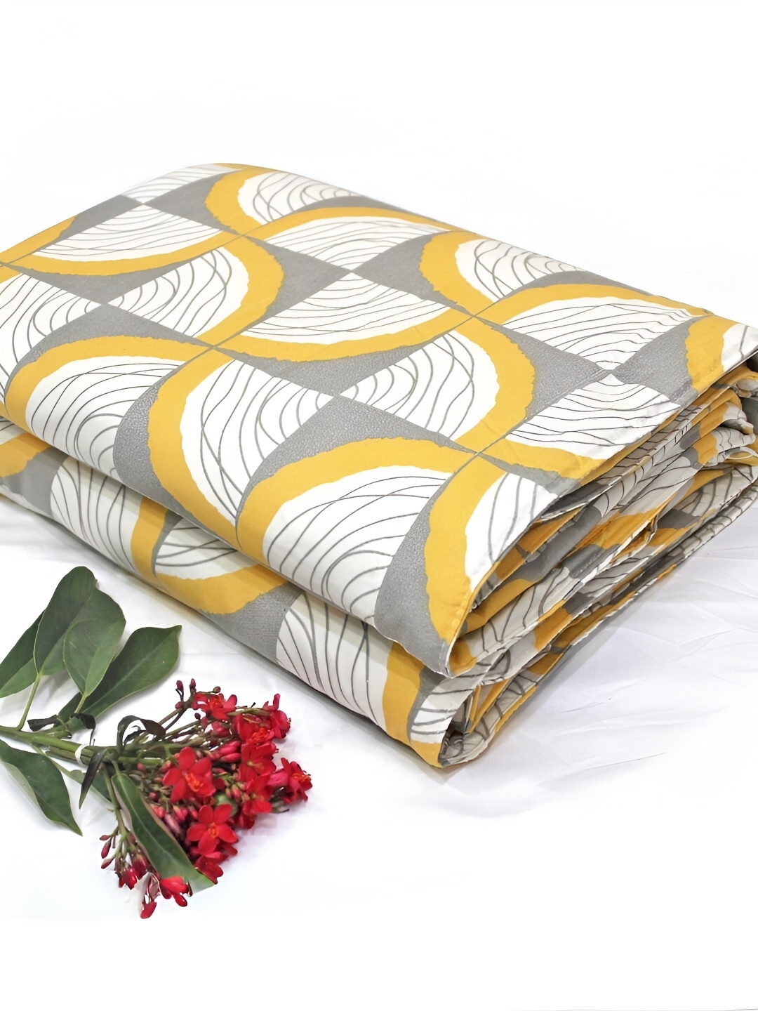 

Aurave Yellow & White Geometric Reversible Microfiber Mild Winter 150 GSM Double Bed Dohar