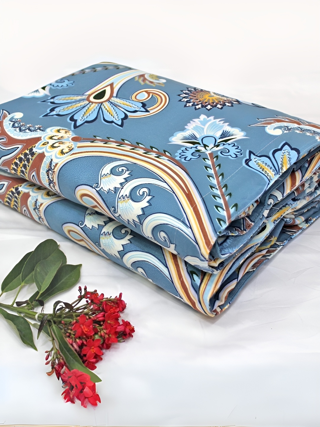 

Aurave Blue Ethnic Motifs Reversible Microfiber Mild Winter 150 GSM Single Bed Dohar