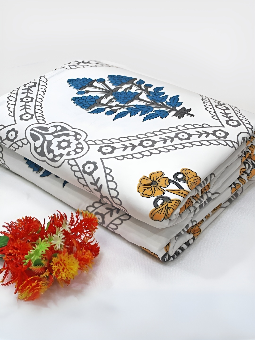 

Aurave Blue & White Floral Mild Winter 150 GSM Double Bed Dohar