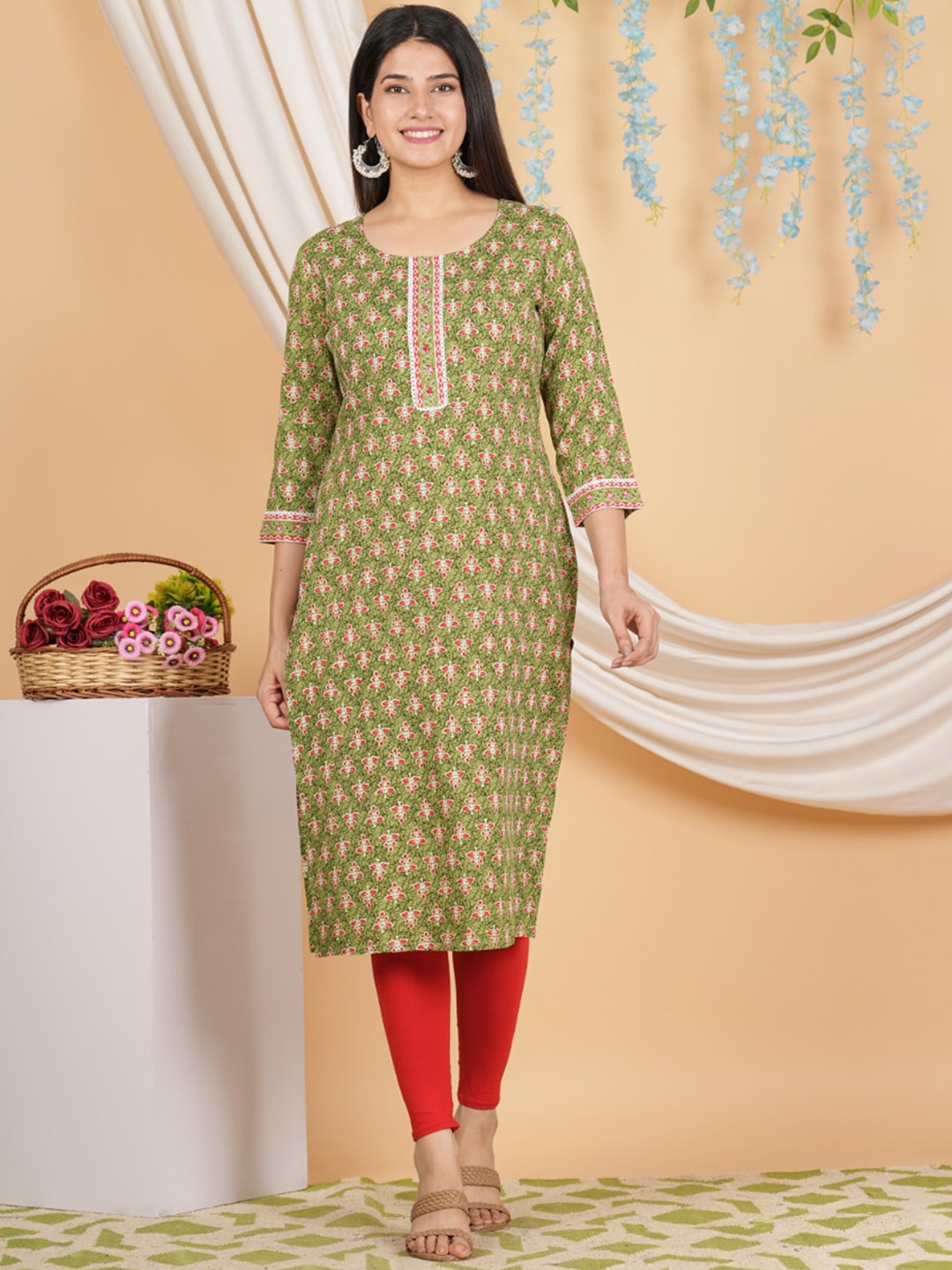 

KALINI Floral Printed Round Neck Straight Kurta, Green