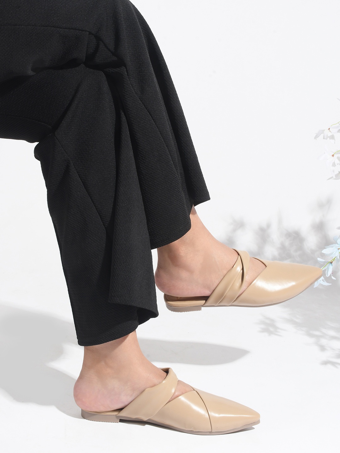 

JM Looks Women Mules with Bows Flats, Beige