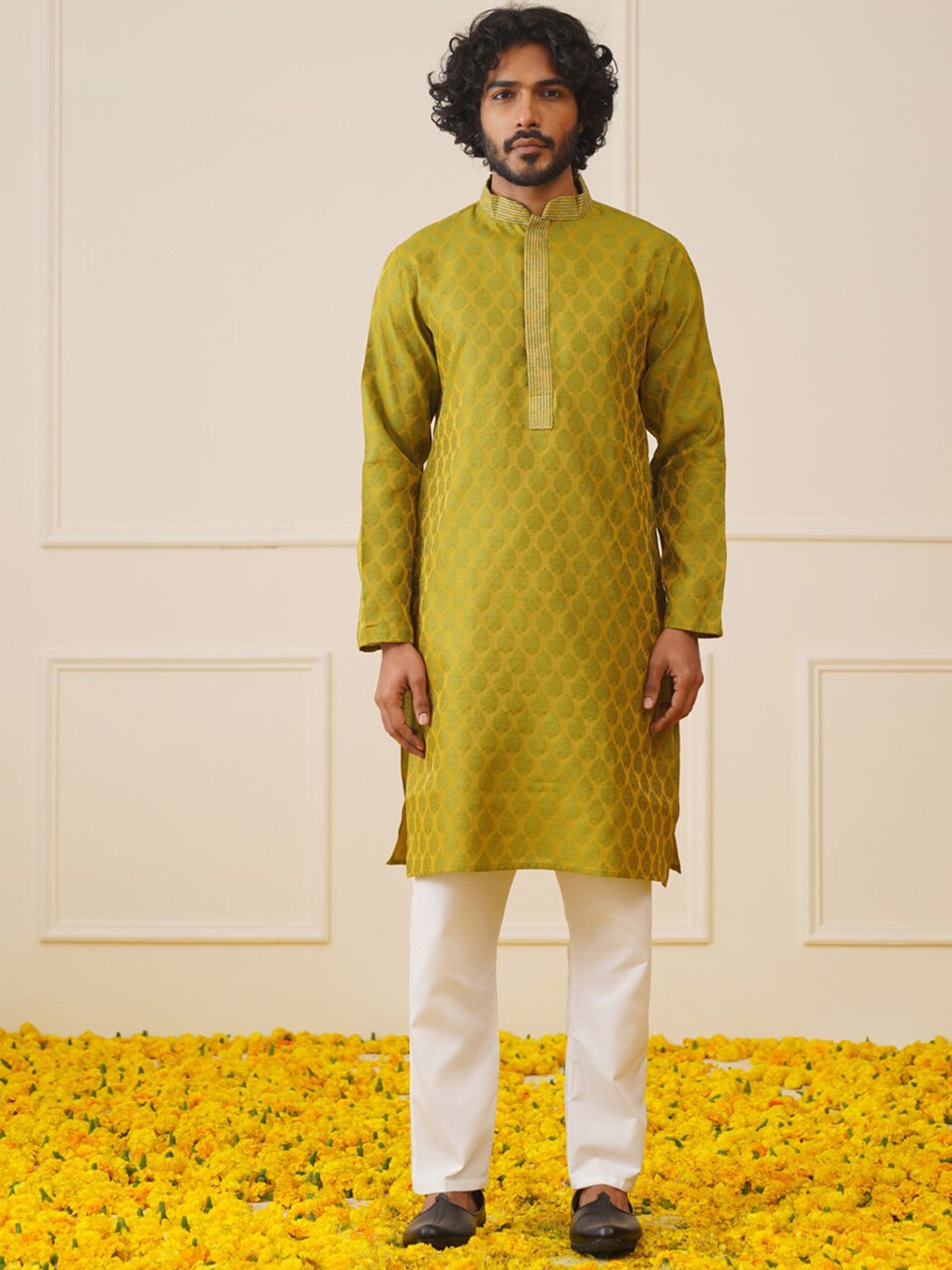 

Jompers Regular Thread Work Kurta with Churidar, Olive