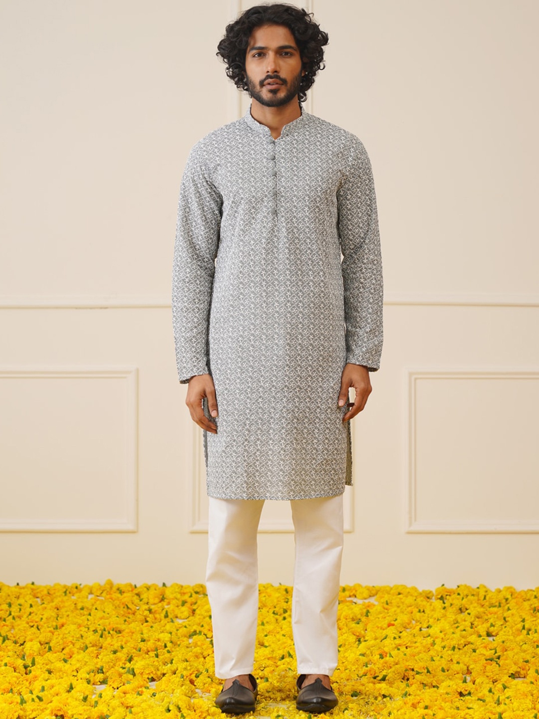 

Jompers Embroidered Mandarin Collar Chikankari Pure Cotton Kurta with Pyjamas, Grey