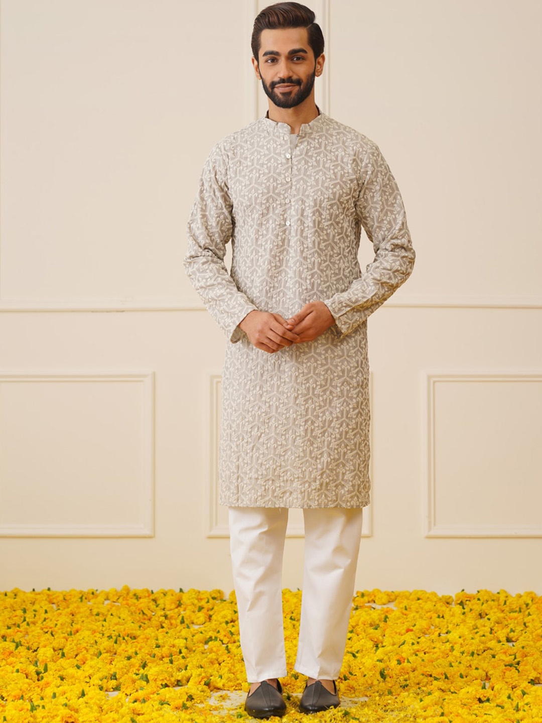 

Jompers Ethnic Motifs Embroidered Regular Chikankari Kurta with Pyjamas, Grey